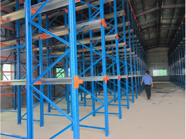 深圳兄弟貨架廠貫通式貨架(海南某某客